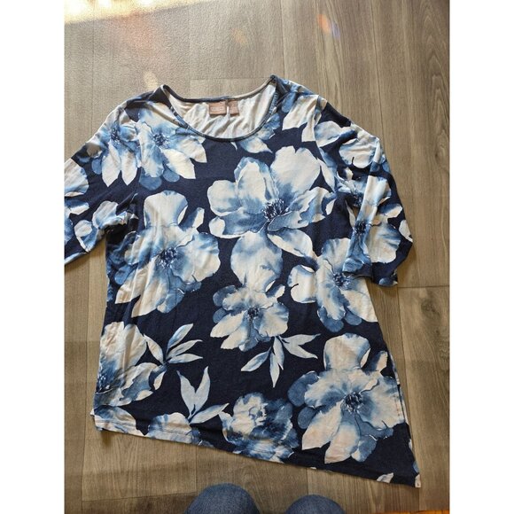 Chicos Blue & White Floral Tunic Top Asymmetrical 2 Large - Picture 6 of 9